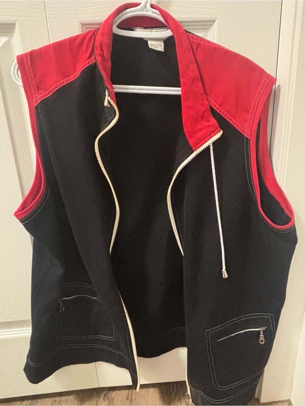Women's Black & Red Zip-Front Vest Jacket